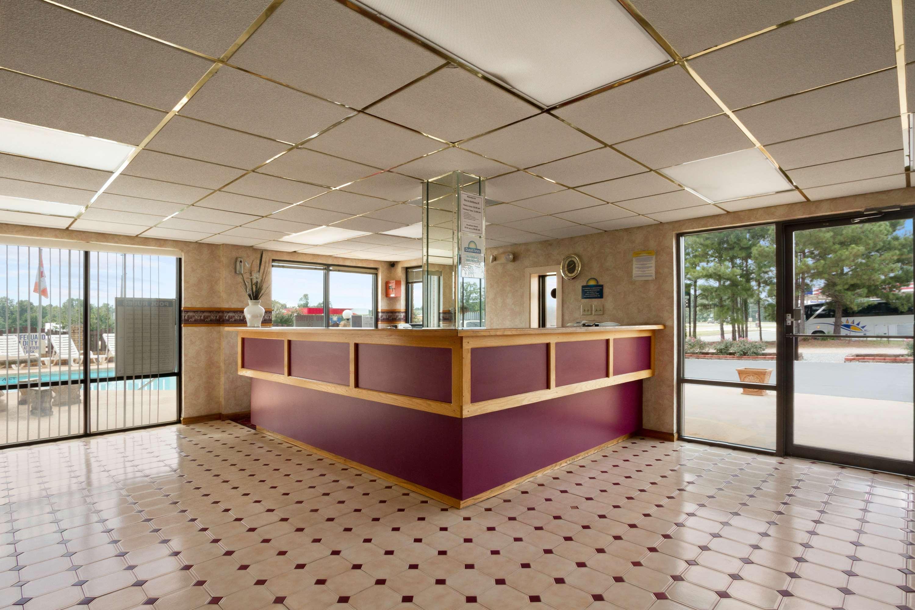 Days Inn By Wyndham Richburg Exteriör bild