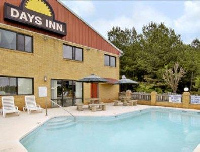 Days Inn By Wyndham Richburg Exteriör bild